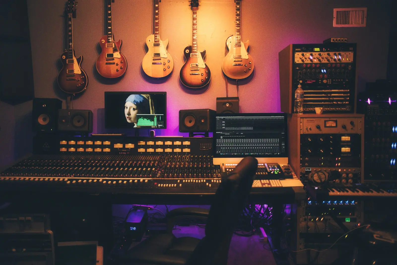 Vlastní studio Iv Production pro natáčení podcastů, rozhovorů a videí